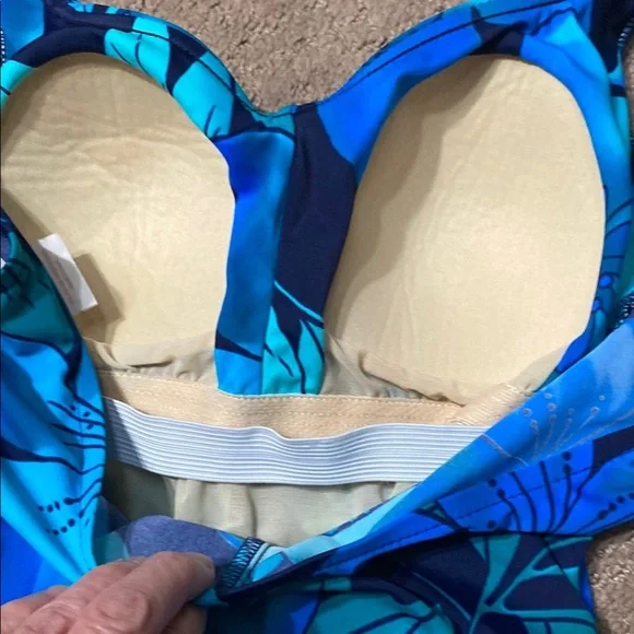 Electric Blue Green Size 12 One Piece Swimsuit with Floral Pattern Beach Summer - Picture 6 of 9